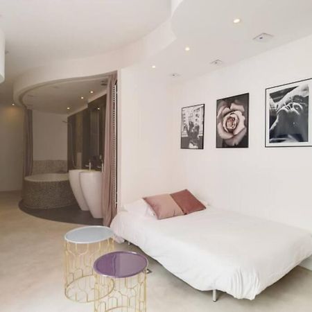 Magnifique Appartement Parisien - Marais Exterior foto