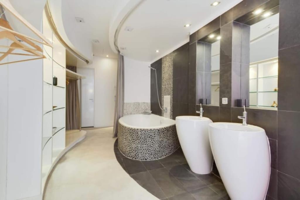 Magnifique Appartement Parisien - Marais Exterior foto